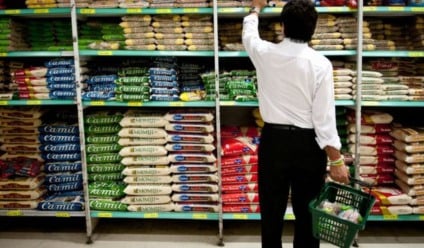 Arroz, banana, açúcar e café estão entre os itens que ficaram mais baratos em outubro - Foto: Arquivo/Portal RCN67