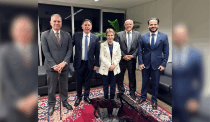 
Representantes de MS participam de reunião que trata dos trâmites para consulta pública sobre nova denominação do município (Foto: Reprodução/ Assessoria)