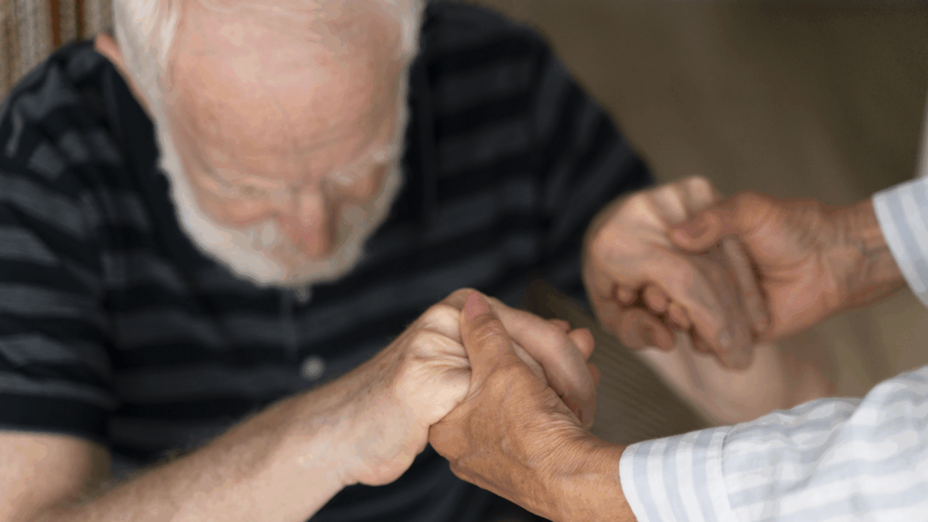 Disque 100 contabilizou150 mil queixas de violência contra idosos apenas no primeiro trimestre deste ano (Foto: Reprodução/ Freepik) Disque 100 contabilizou150 mil queixas de violência contra idosos apenas no primeiro trimestre deste ano (Foto: Reprodução/ Freepik)