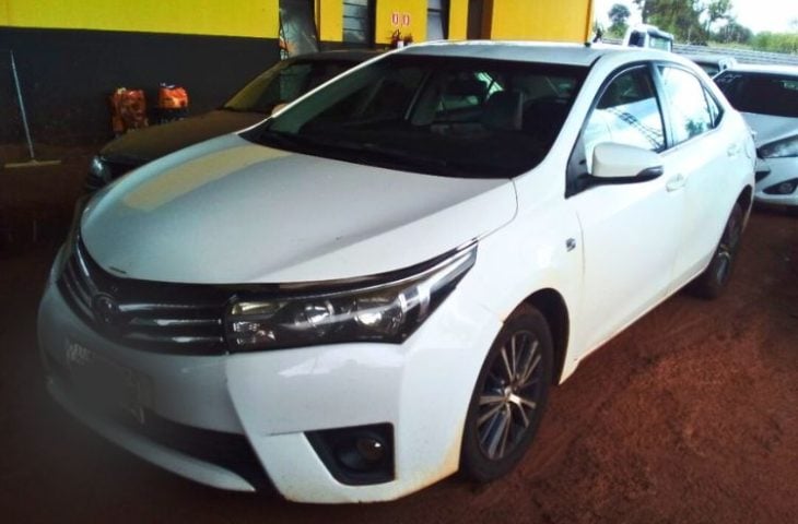 Toyota Corolla GLI 1.8 (2015/2016, câmbio CVT) pode ser arrematado a partir de R$ 18.926,00 - Foto: Divulgação/ Detran-MS