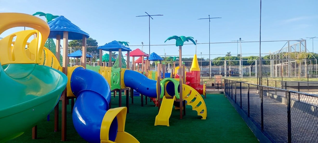 A Prefeitura de Paranaíba entrega nesta sexta-feira (28) a Praça Ângelo Pereira da Silva totalmente revitalizada, com novos espaços de esporte, lazer e convivência para a comunidade.