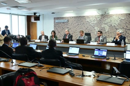 Integrantes da comissão durante o debate no Senado sobre os impactos do Vale da Celulose em Mato Grosso do Sul (Agência Senado)
