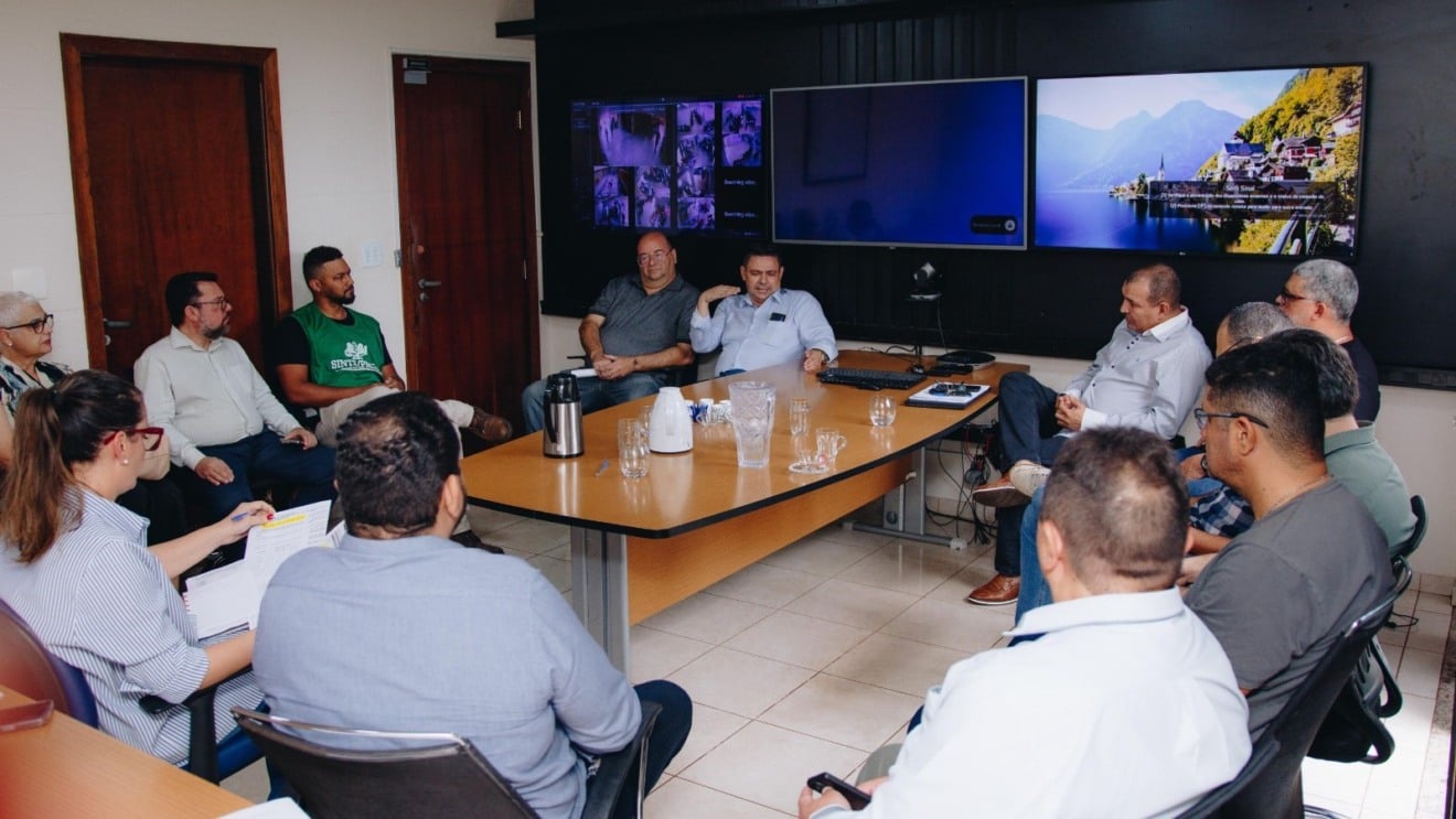 Decreto limita pagamento de horas extras (Foto: Reprodução/ Assessoria) Decreto limita pagamento de horas extras (Foto: Reprodução/ Assessoria)