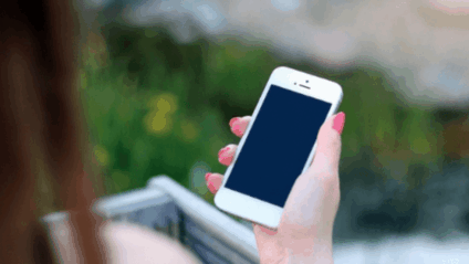 Mulher utilizou ao menos 27 chips diferentes para enviar ameaças, mensagens e imagens de armas (Foto: Reprodução/ Blog Imaginie)