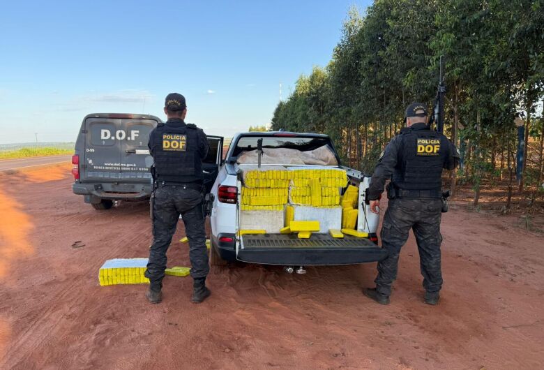 O material apreendido, avaliado em aproximadamente R$ 2,1 milhões, foi encaminhado à Delegacia de Polícia Civil de Tacuru. (Divulgação)