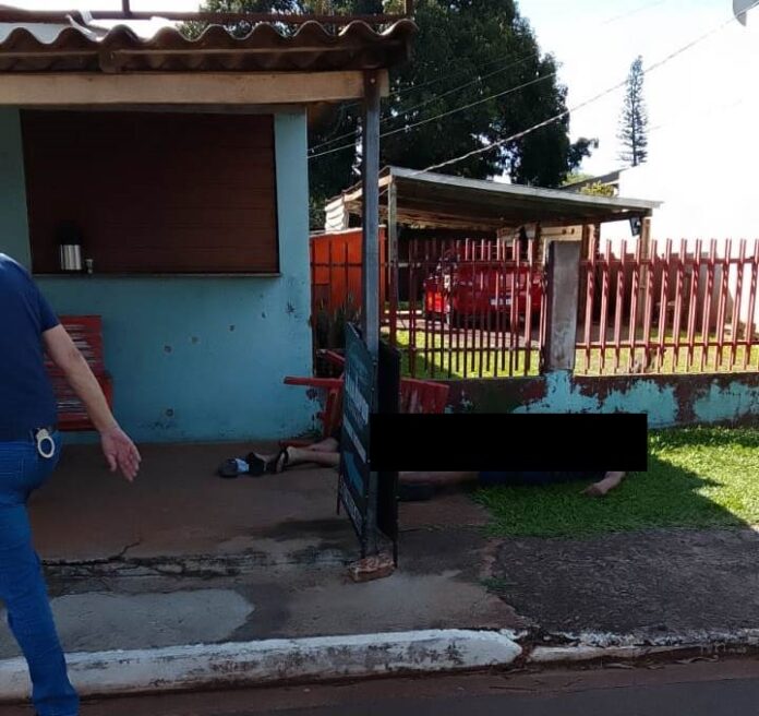 Vítimas morreram no local, antes da chegada dos bombeiros / Foto: Redes Sociais/Reprodução