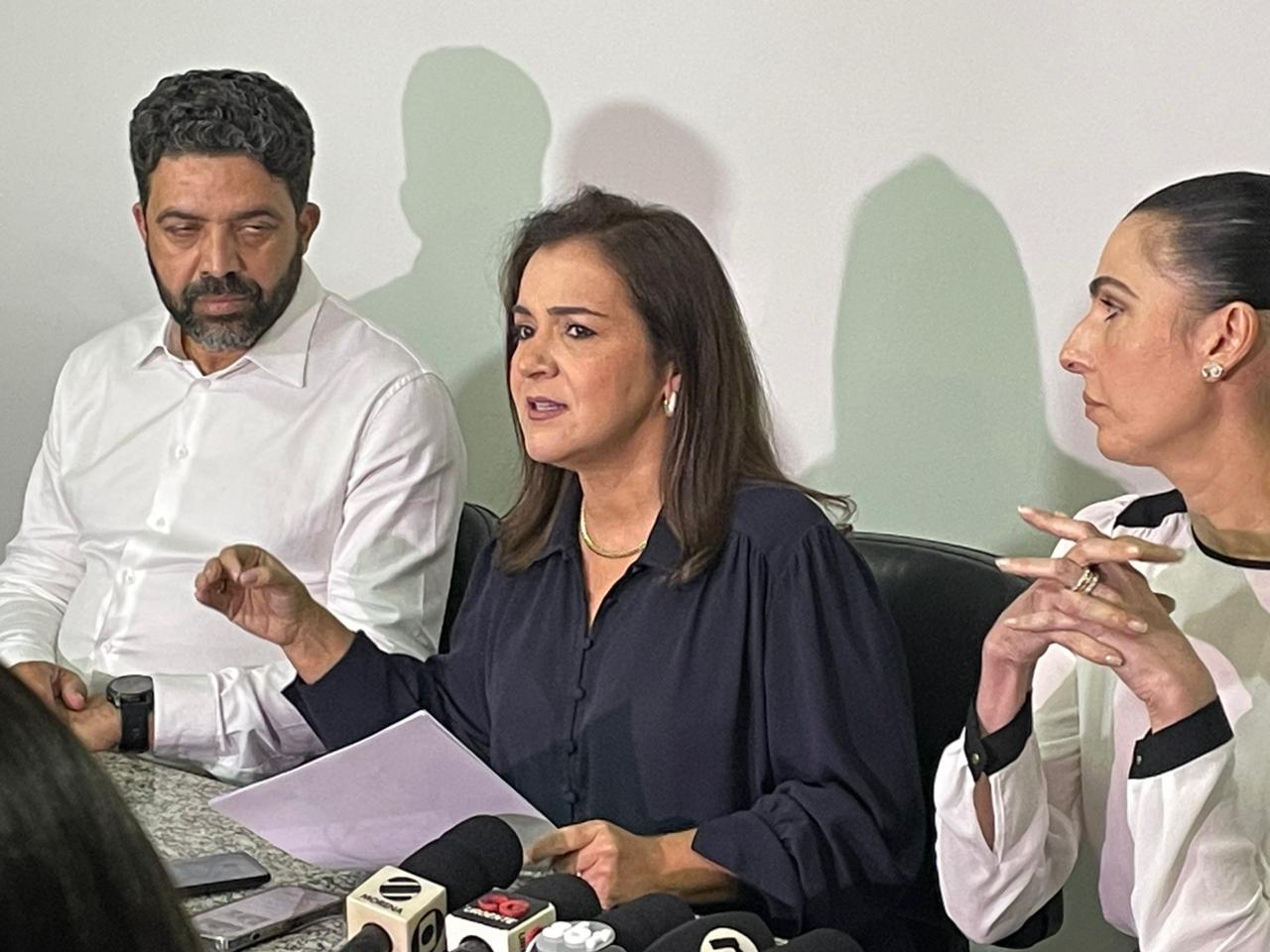 Prefeita afirma que repasses estão em dia e aponta falha na gestão do Consórcio Guaicurus Prefeita afirma que repasses estão em dia e aponta falha na gestão do Consórcio Guaicurus