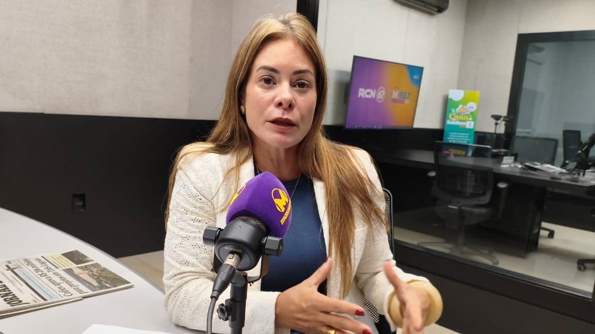 Cristiane Junqueira Schmidt durante entrevista na rádio Massa Campo Grande (Foto: Fernando de Carvalho/ Massa CG) Cristiane Junqueira Schmidt durante entrevista na rádio Massa Campo Grande (Foto: Fernando de Carvalho/ Massa CG)