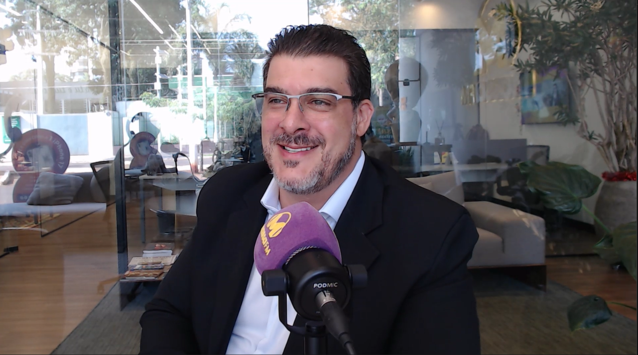 Dr. Guilherme Bonini é médico oftalmologista em Dourados / Foto: Massa FM Dourados Dr. Guilherme Bonini é médico oftalmologista em Dourados / Foto: Massa FM Dourados