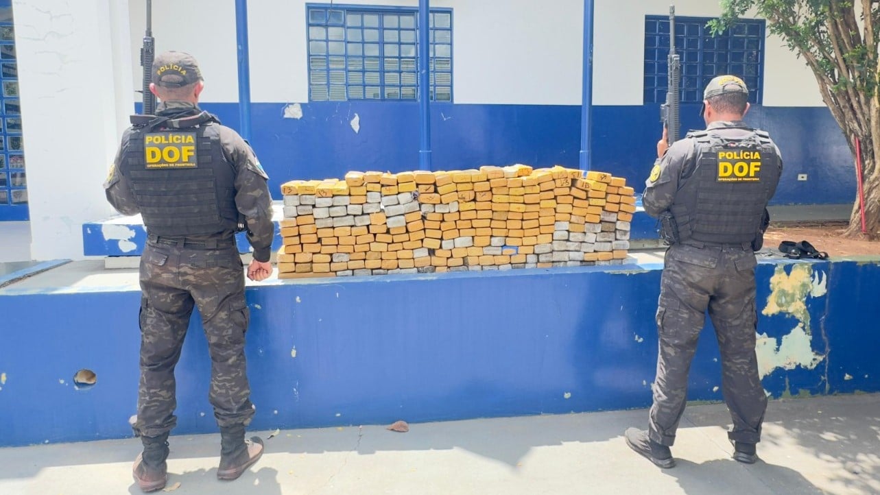 Caminhão seguia de Campo Grande para o Pará, segundo a polícia (Foto: Reprodução/ DOF) Caminhão seguia de Campo Grande para o Pará, segundo a polícia (Foto: Reprodução/ DOF)