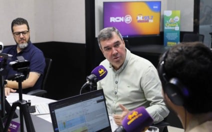 Governador Eduardo Riedel detalhou cronograma da concessão da Rota da Celulose e avaliou avanços na retomada da UFN3 durante entrevista - Foto: Saul Schramm/SECOM