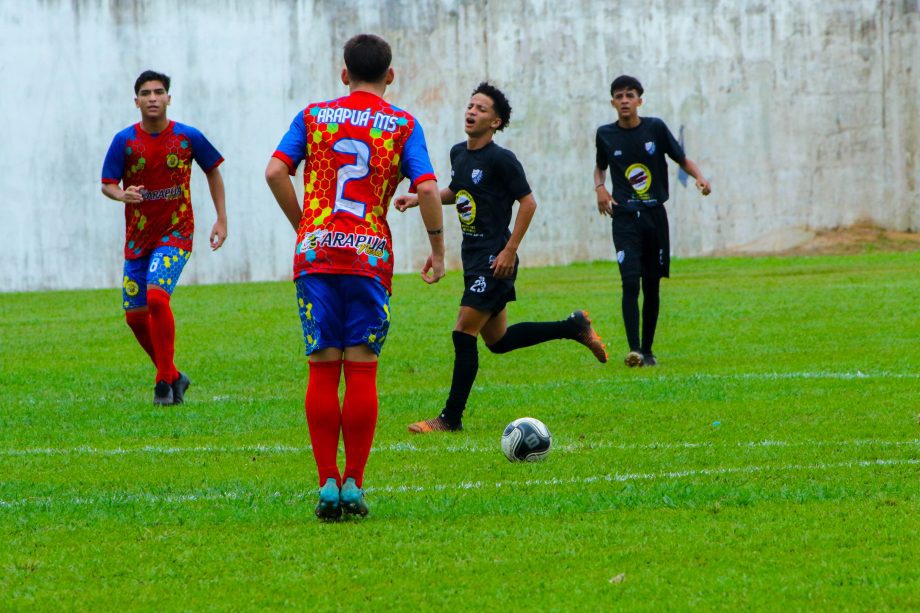 O Campeonato Municipal Sub-17 reforça o compromisso da administração municipal com o desenvolvimento do esporte de base e a valorização de novos talentos do futebol em Três Lagoas. Divulgação/Assessoria. O Campeonato Municipal Sub-17 reforça o compromisso da administração municipal com o desenvolvimento do esporte de base e a valorização de novos talentos do futebol em Três Lagoas. Divulgação/Assessoria.