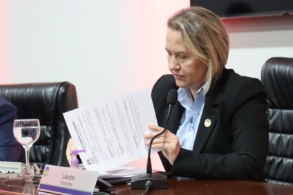 A proposta votada na sessão desta segunda-feira (1º), consolida, em um único instrumento normativo, toda a legislação municipal voltada à promoção, proteção, valorização e garantia dos direitos das mulheres, reunindo normas editadas entre 1986 e 2025. (Foto: Franciele Grott/CMD)