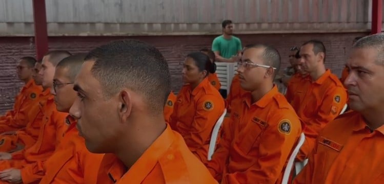 Corpo de Bombeiros de Aparecida do Taboado recebe reforço do efetivo (Foto: Reprodução)