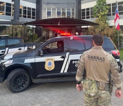 Equipes do Garras e da Polícia Civil da Bahia cumpriram mandados em Salvador - Foto: Divulgação/PCMS