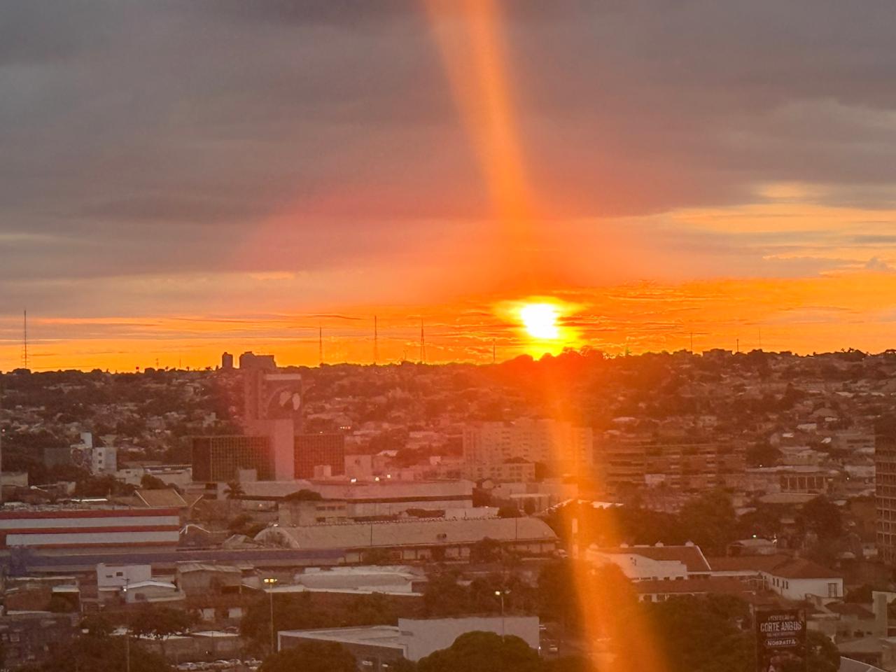 Capital amanhceu com temperatura próxima à 25°C - Foto: Adriano Hany Capital amanhceu com temperatura próxima à 25°C - Foto: Adriano Hany