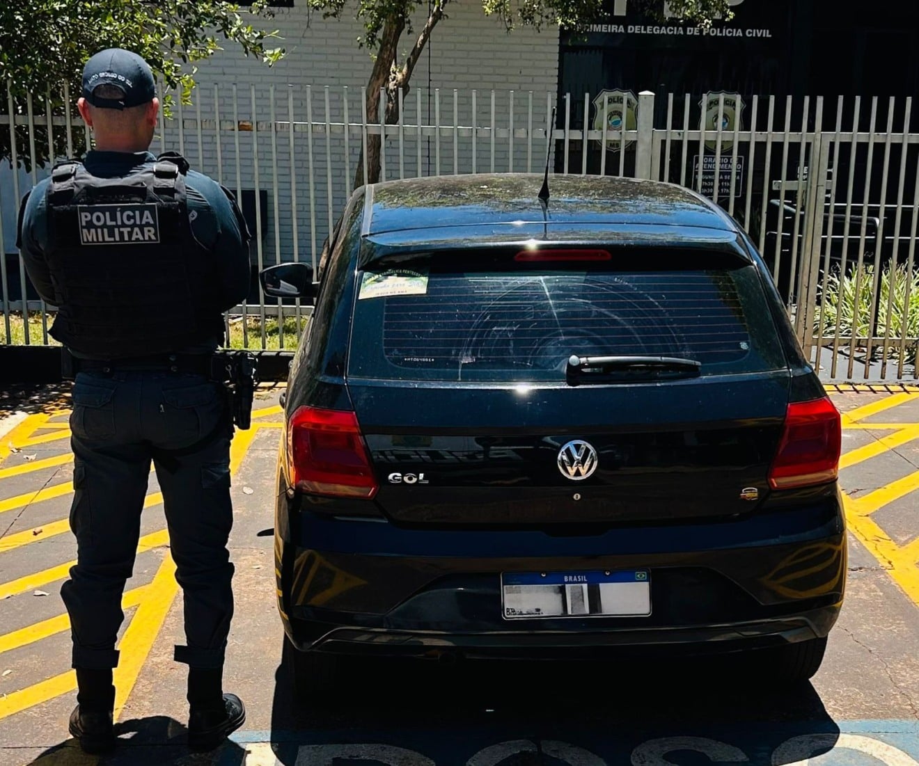 Veículo foi apreendido e o condutor preso / Foto: PMMS/Reprodução