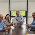 Secretário Jaime Verruck entrega certificação do PACPOA-MS ao Consórcio Sul-Fronteira, ampliando a comercialização regional - Foto: Divulgação/Semadesc