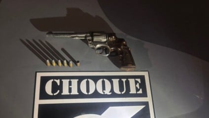 Batalhão de Choque prendeu o autor do disparo e apreendeu o revólver usado na tentativa de homicídio - Foto: Divulgação/Batalhão de Choque