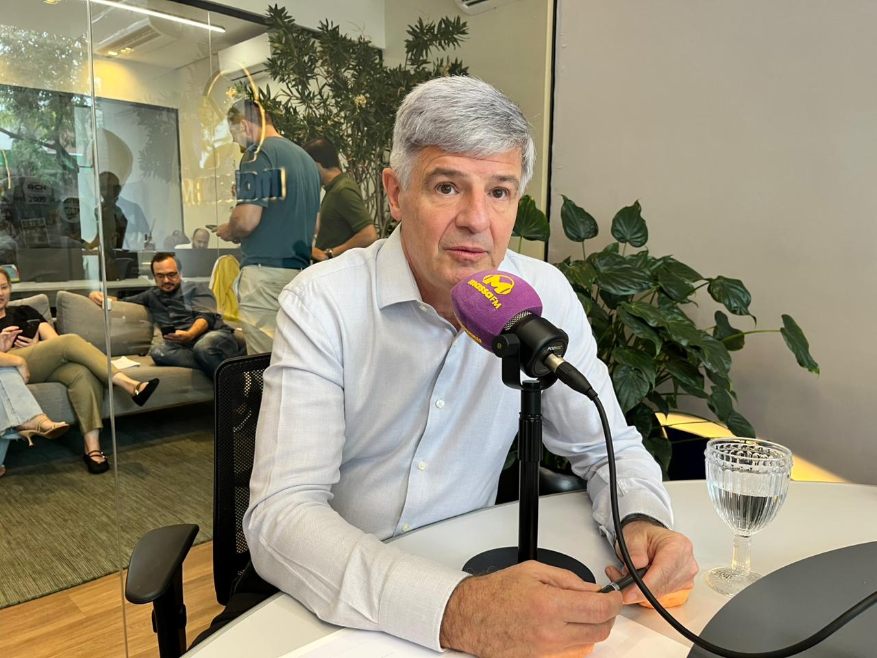 Diretor-presidente da Sanesul foi o entrevistado do Microfone Aberto, em Dourados / Foto: Raissa Vitória/Massa FM Diretor-presidente da Sanesul foi o entrevistado do Microfone Aberto, em Dourados / Foto: Raissa Vitória/Massa FM