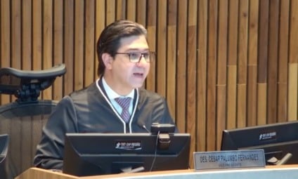 O desembargador César Palumbo Fernandes durante a divulgação da decisão que determina a circulação de 70% da frota de ônibus em Campo Grande durante a greve do transporte público. (Foto: Divulgação)