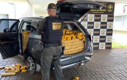 Veículo furtado em SP estava carregado com mais de 1 ton de maconha / Foto: DOF/Reprodução