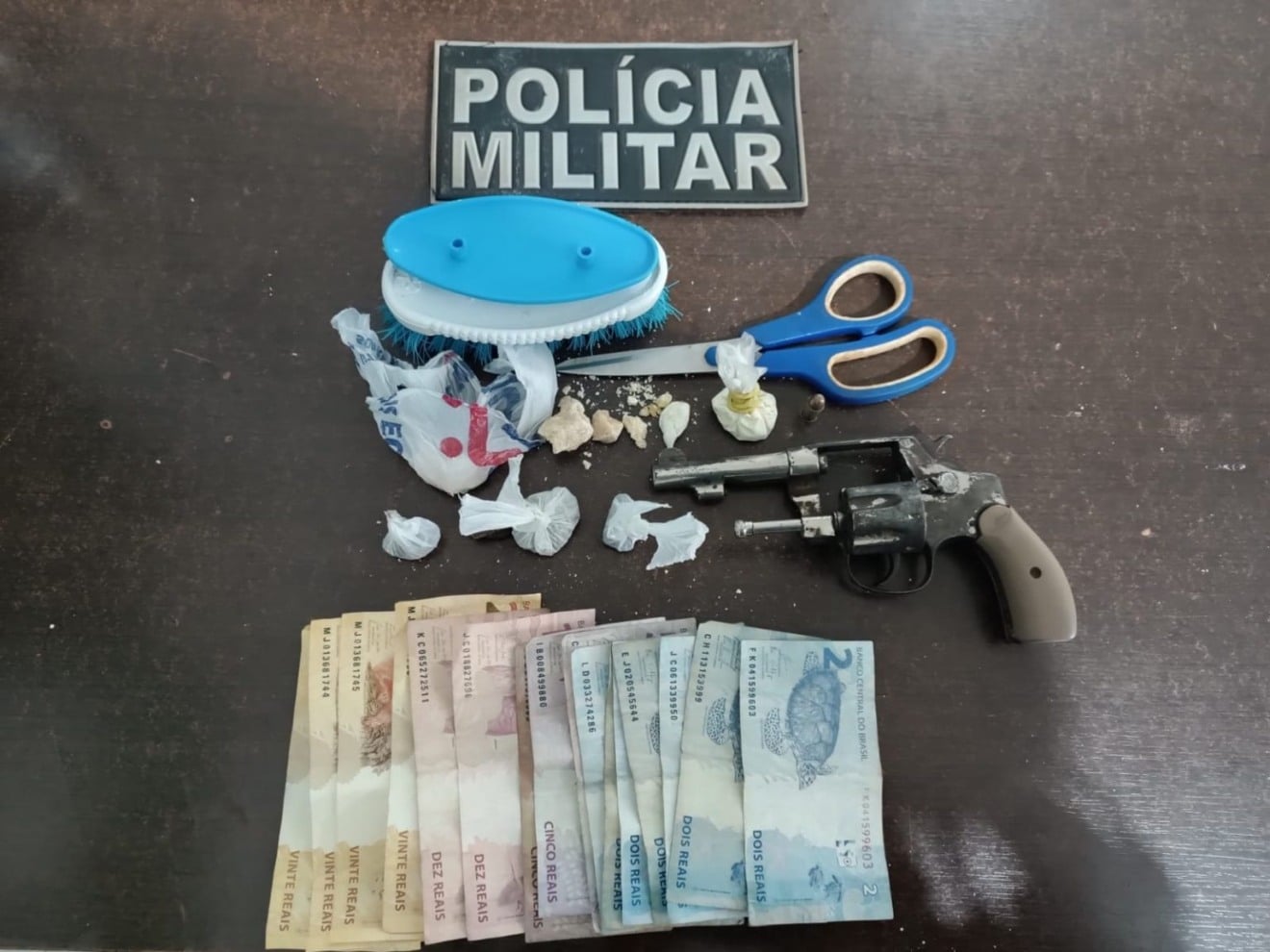 Ocorrência policial começa com fuga de usuário e leva à prisão de casal - Reprodução/PMMS Ocorrência policial começa com fuga de usuário e leva à prisão de casal - Reprodução/PMMS