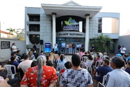 Agehab fez entrega de mais 95 títulos de regularização fundiária. (Foto: A. Frota)