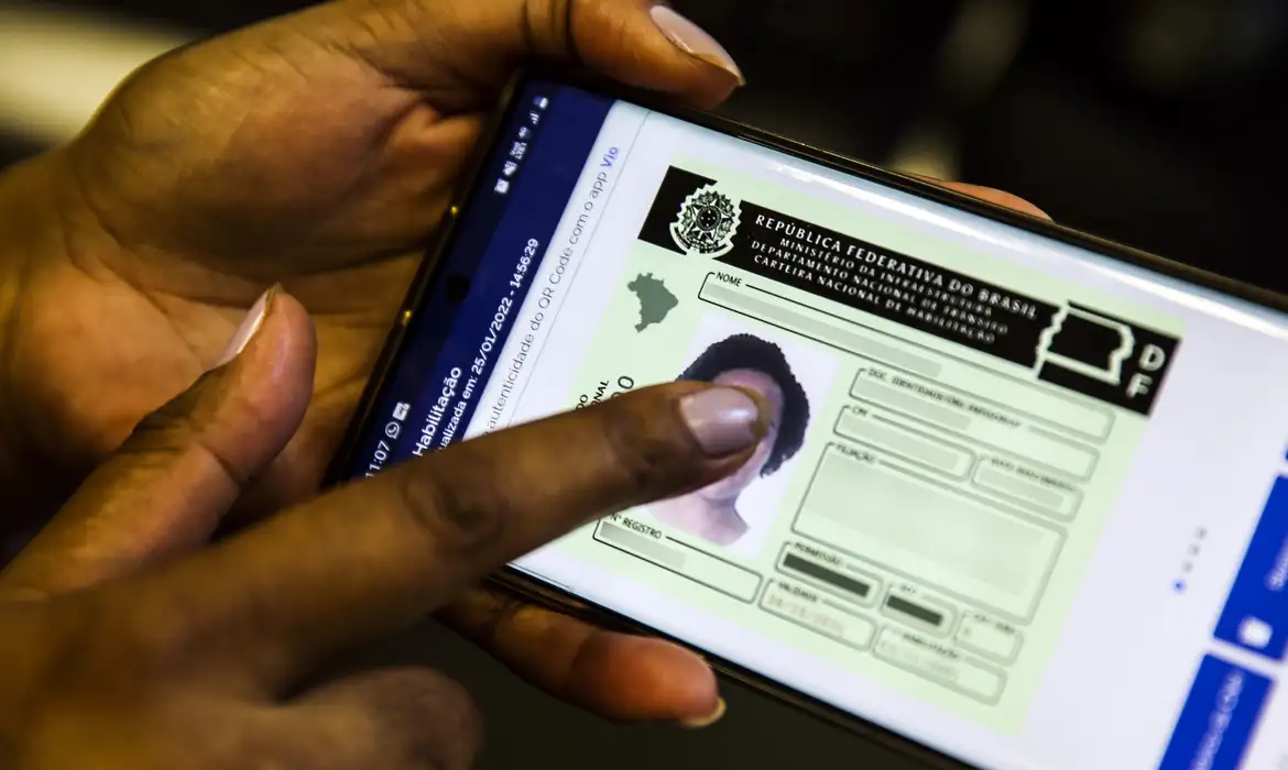 Nova CNH digital centraliza etapas e corta burocracias - Reprodução/Agência Brasil Nova CNH digital centraliza etapas e corta burocracias - Reprodução/Agência Brasil