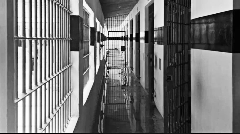 Após fuga de detentos, buscas continuam em Três Lagoas Após fuga de detentos, buscas continuam em Três Lagoas