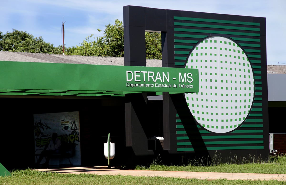 Ato em Campo Grande reúne trabalhadores na sede do Detran-MS - Reprodução/Detran-MS Ato em Campo Grande reúne trabalhadores na sede do Detran-MS - Reprodução/Detran-MS