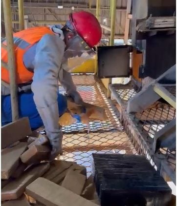 Esta foi a nona incineração de drogas realizada pela DEFRON em 2025, totalizando 162,4 toneladas de entorpecentes destruídos ao longo do ano. (Divulgação/PCMS)