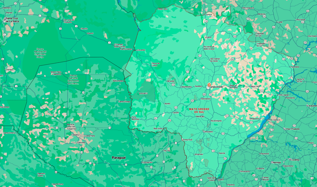 Mapa de MS com faixa de fronteira destacada e ícones de assistência social ao lado de documento oficial Mapa de MS com faixa de fronteira destacada e ícones de assistência social ao lado de documento oficial