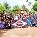 Mulheres se reúnem na Praça da República, em Paranaíba, durante ato do movimento “Levante Mulheres Vivas” contra a violência de gênero.