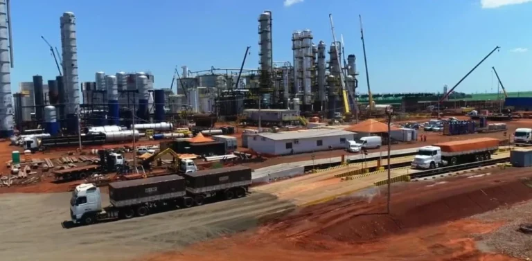 Obras da usina de etanol de Dourados - (Foto: Divulgação/Arquivo/ Inpasa)