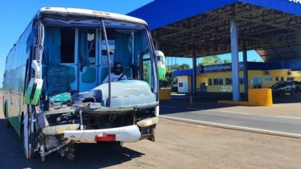 Veículo em mau estado de conservação era conduzido por motorista com CNH e exame toxicológico vencidos (Foto: Reprodução/ PRF)