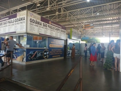 Em meio às obras de reforma, rodoviária registra movimento intenso neste fim de ano