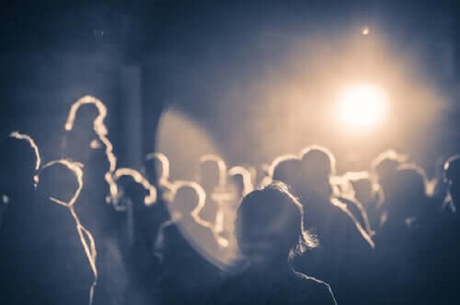 Ambiente escuro e lotado teria facilitado ação do acusado, segundo as denunciantes - Foto/Arquivo