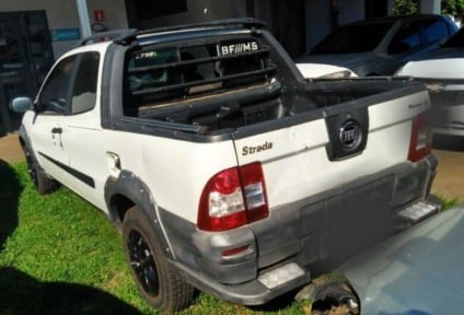 Entre os veículos, está uma picape Fiat/Strada Working CD, ano 2012/2013, oferecida com lance inicial de R$ 12.386 / Foto: Detran/Divulgação