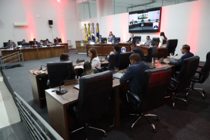 Segundo os vereadores, a medida vai garantir um incremento de R$ 1,26 milhão em investimentos exclusivos para ações e serviços públicos de saúde a partir de 2026. (Foto: Franciele Grott/CMD)