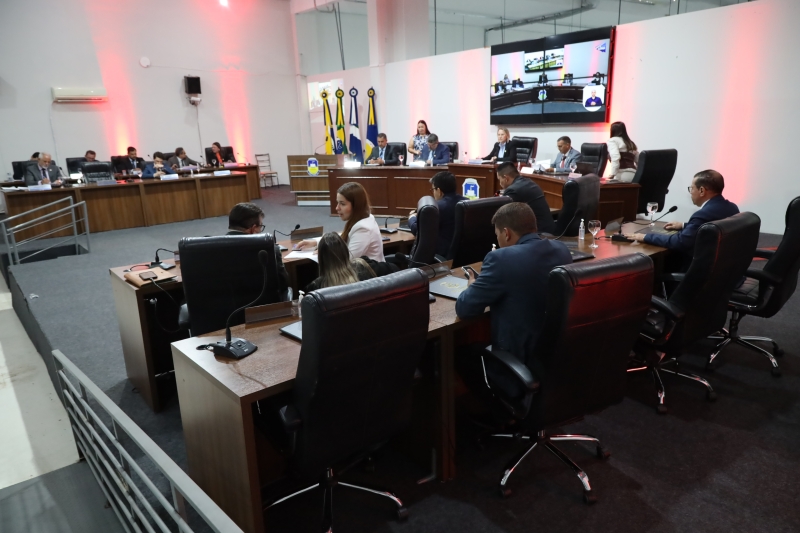 Segundo os vereadores, a medida vai garantir um incremento de R$ 1,26 milhão em investimentos exclusivos para ações e serviços públicos de saúde a partir de 2026. (Foto: Franciele Grott/CMD) Segundo os vereadores, a medida vai garantir um incremento de R$ 1,26 milhão em investimentos exclusivos para ações e serviços públicos de saúde a partir de 2026. (Foto: Franciele Grott/CMD)