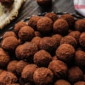 Bombons estavam com sabor alterado, cheiro desagradável e sinais de deterioração - Foto: Reprodução/Freepik-stockking