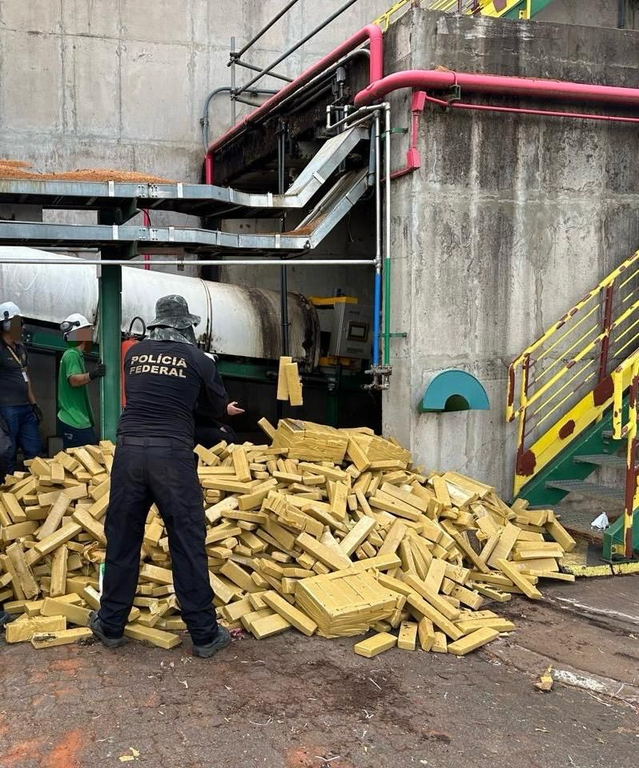 Destruição de entorpecentes apreendidos e armazenados seguem rito judicial e é necessário para descongestionar estoques da PF para novas apreensões: Divulgação/PF Destruição de entorpecentes apreendidos e armazenados seguem rito judicial e é necessário para descongestionar estoques da PF para novas apreensões: Divulgação/PF