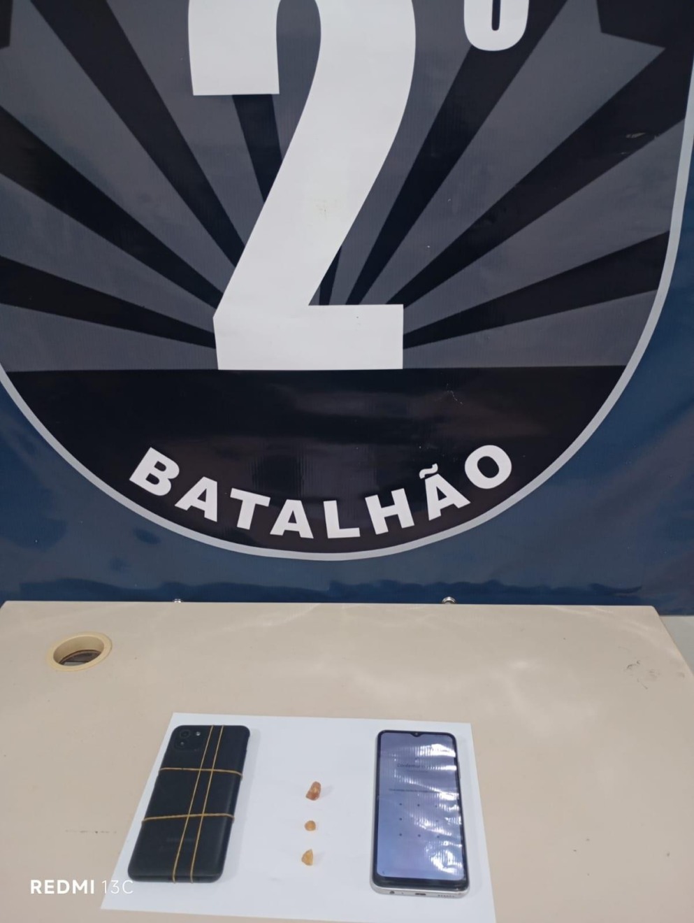 Polícia Militar reforça a necessidade de colaboração da sociedade realizando denuncias anônimas no telefone 190: Divulgação/Polícia Militar Polícia Militar reforça a necessidade de colaboração da sociedade realizando denuncias anônimas no telefone 190: Divulgação/Polícia Militar