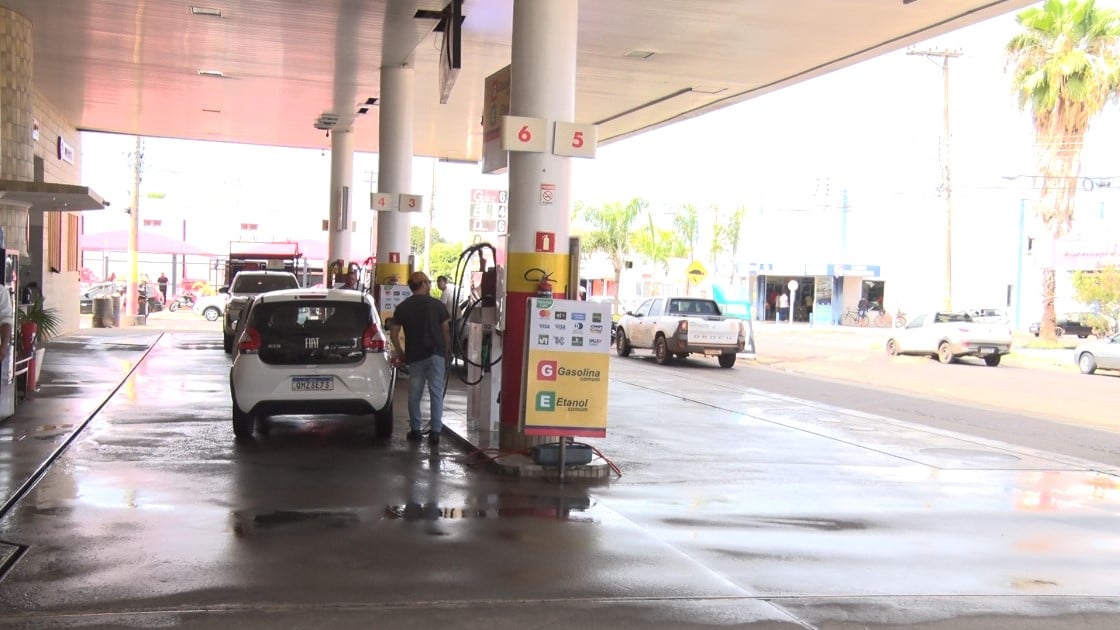 O Procon de Três Lagoas realiza pesquisas trimestrais para orientar os consumidores. Foto: Reprodução/TVC HD. O Procon de Três Lagoas realiza pesquisas trimestrais para orientar os consumidores. Foto: Reprodução/TVC HD.