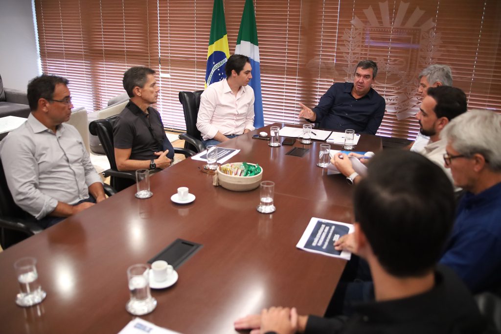 Assinatura do Contrato de Gestão 2026 reúne governo e órgãos responsáveis por obras e infraestrutura no Estado - Foto: Divulgação/Governo de MS Assinatura do Contrato de Gestão 2026 reúne governo e órgãos responsáveis por obras e infraestrutura no Estado - Foto: Divulgação/Governo de MS