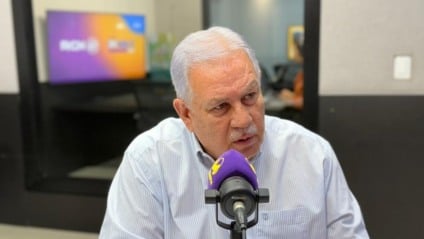 Estevão Petrallás, no estúdio da Rádio Massa Campo Grande (Foto: Adriano Hany)