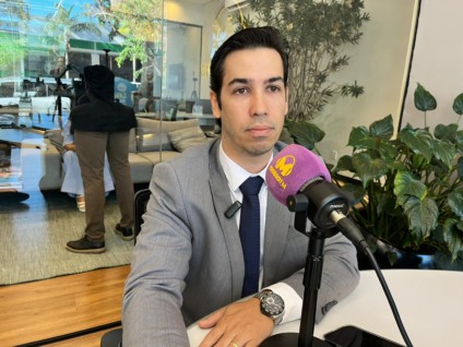 O quadro “Explicando Direito” desta quarta-feira (21) recebeu o advogado Heltonn Gomes, da Nunes & Gomes Advocacia e Assessoria. (Foto: Raíssa Vitória)