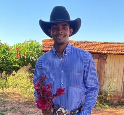 Jovem conhecido como Michila, era apaixonado por rodeio (Foto: redes sociais)