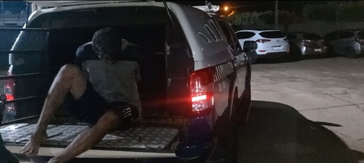 Homem é preso por importunar criança de 8 anos e sai pela porta da frente da Depac